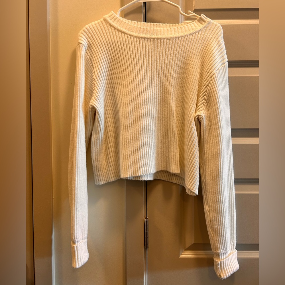 Lulu's White Ribbed Crop Top Sweater